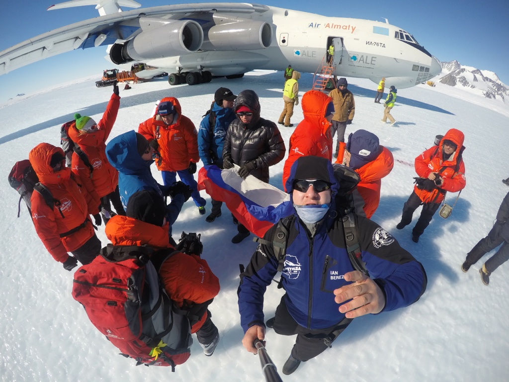 VIDEOCONFERENCE WITH THE RUSSIAN EXPEDITION IN ANTARCTICA 2014